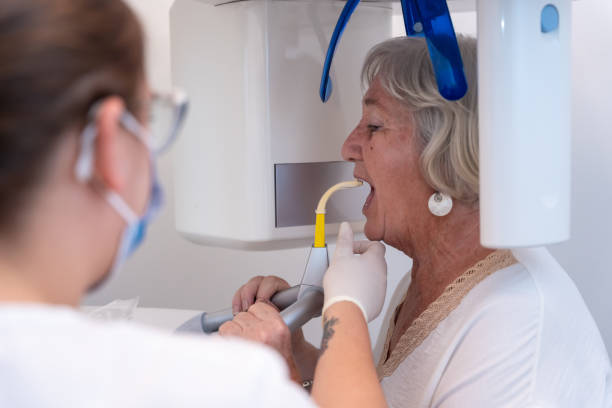 Best Emergency Tooth Extraction in New Holstein, WI